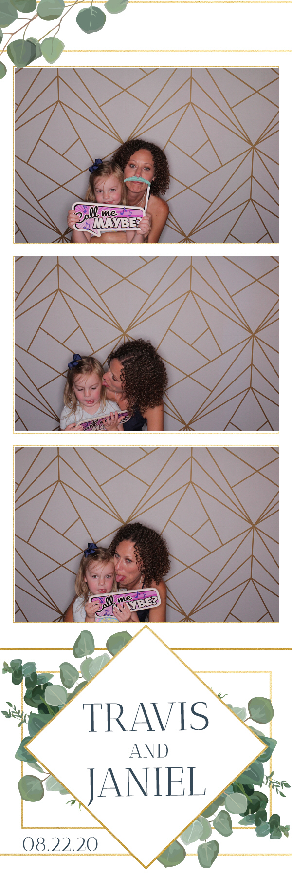 Jacquie & Dennis’ Wedding | View more photos from the event at gallery.photoboothbillings.com/u/PhotoBoothBillings/Jacquie-Dennis’-Wedding-0